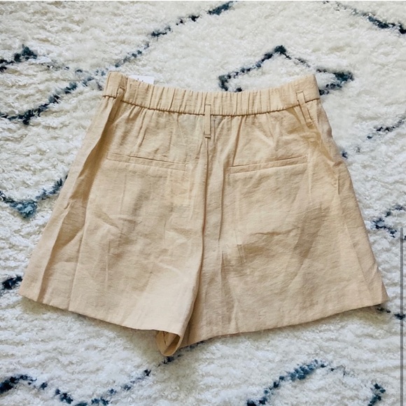 ZARA Beige Pleated High Waisted Shorts | M - Picture 5 of 5